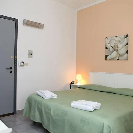 فندق Cala Di Seta 3*