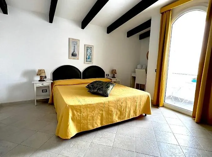 Отель Cala Di Seta