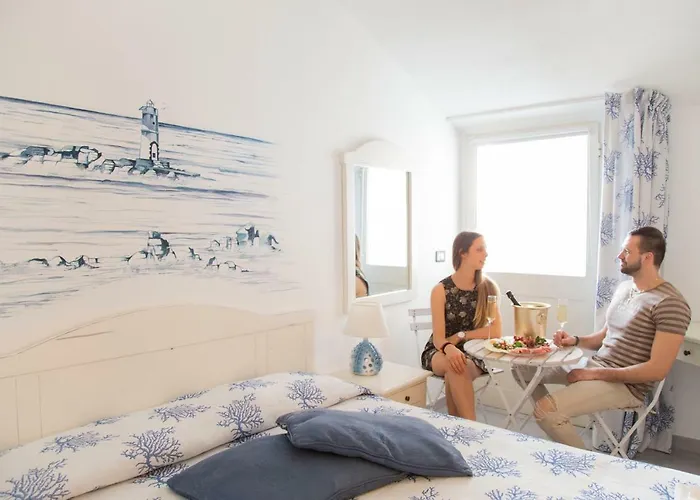 Отель Cala Di Seta 3*